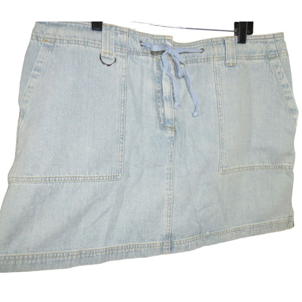 Jones NY Jones Sport Women's Light Wash Denim Skort -Pockets- Size 18